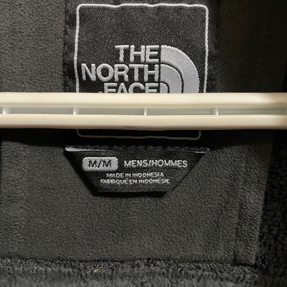 Men’s North Face Jacket - Picture 3 of 3